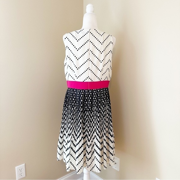 Eliza J Polka Dot Sleeveless Fit and Flare Dress - 14 - Picture 5 of 12